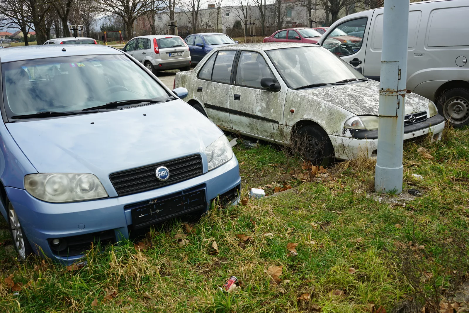 Rendkívüli ülésén döntött az új testület: felújítják az Y-i parkolókat